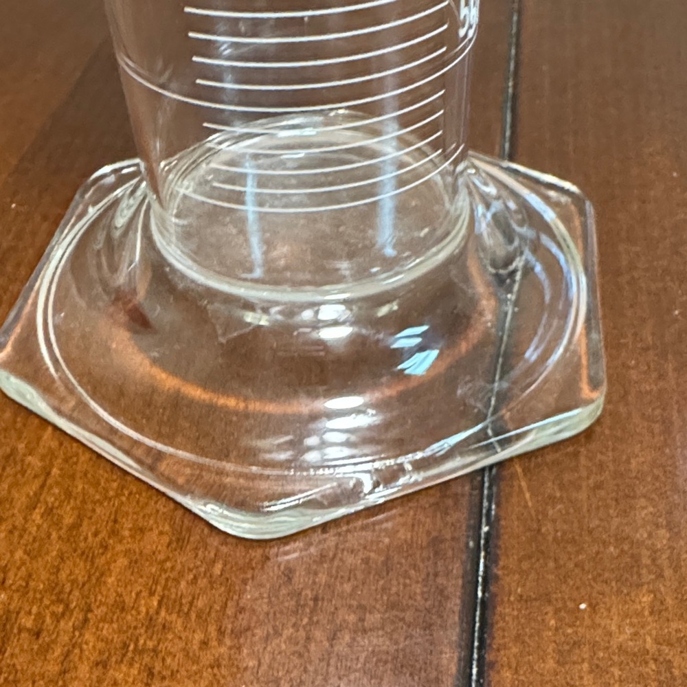Pyrex Graduated Cylinder - Picture 3 of 5